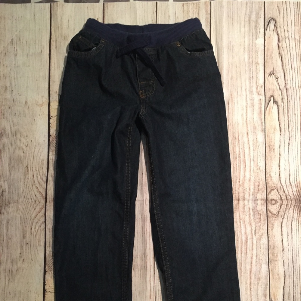 Carter’s size 8 EUC elastic waist jeans